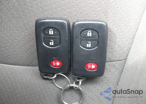 2015 Toyota Prius Two z USA, uszkodzony, nr VIN JTDKN3DU8F1893045